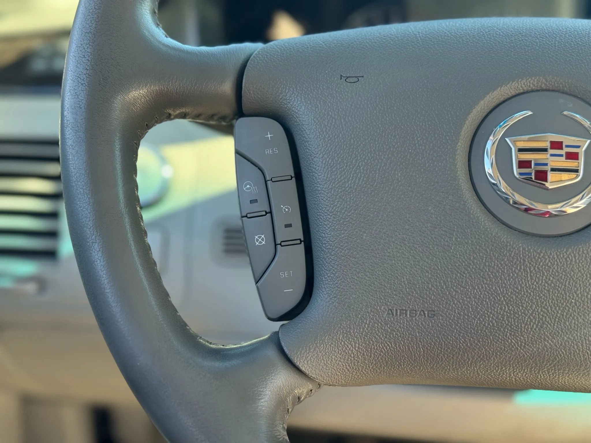 Used 2011 Cadillac DTS Luxury image 23