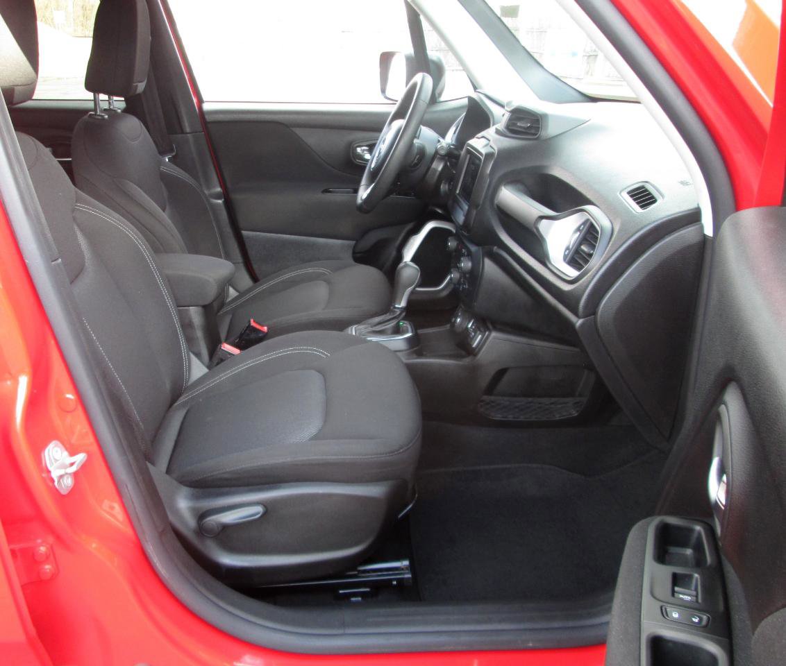 Used 2020 Jeep Renegade Sport image 12