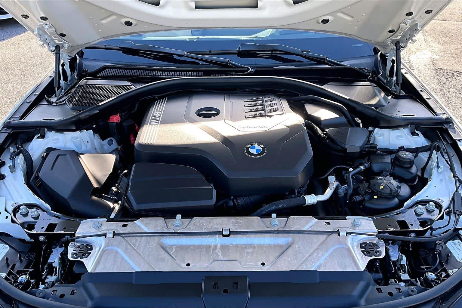 Used 2024 BMW 330i Sedan w/ Premium Package RWD image 31