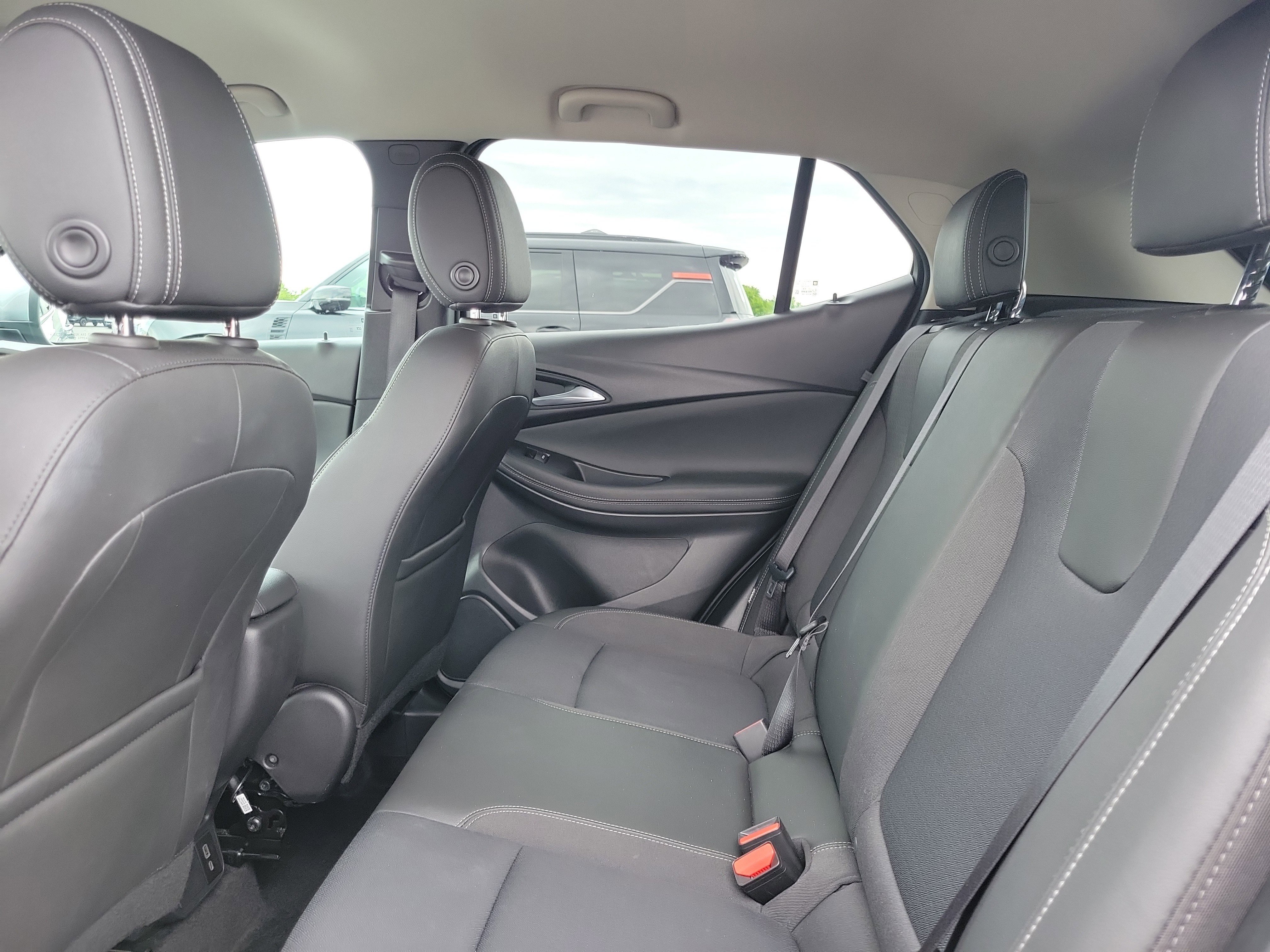Used 2025 Buick Encore GX Preferred FWD image 11