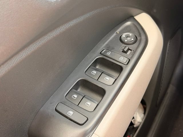 Used 2025 Hyundai Venue SEL FWD image 22