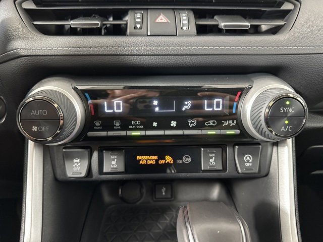 Used 2022 Toyota RAV4 XLE Premium image 19