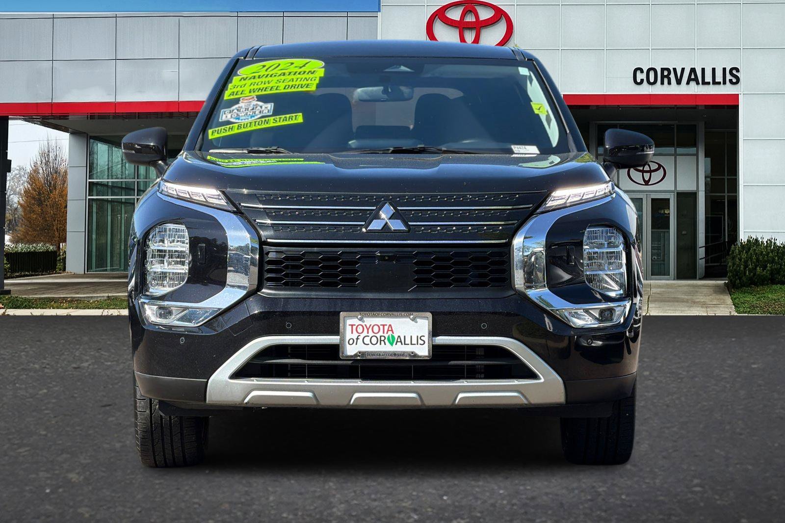 Used 2024 Mitsubishi Outlander SE AWD/4WD image 8