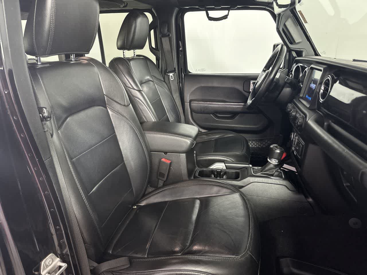 Used 2020 Jeep Wrangler Unlimited Sahara AWD/4WD image 4