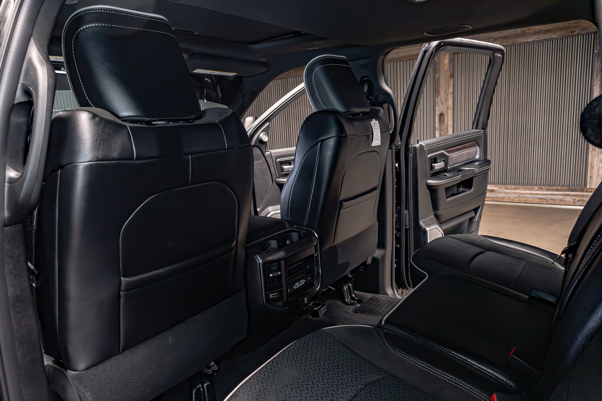 Used 2025 RAM 3500 Laramie image 26