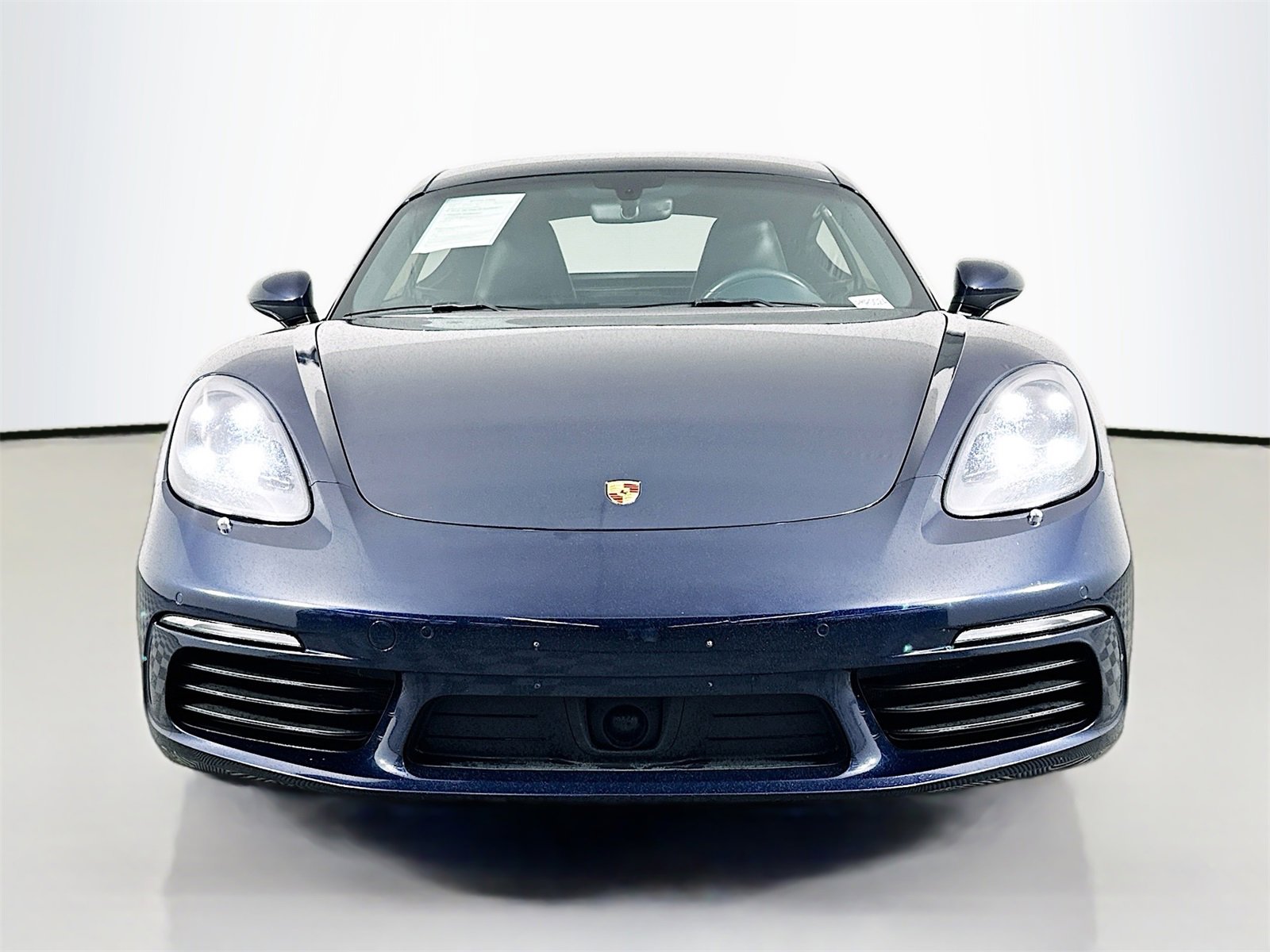 Used 2018 Porsche 718 Cayman image 2