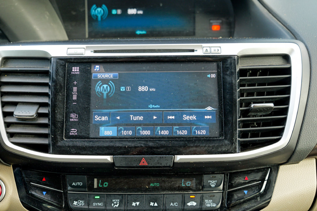 Used 2016 Honda Accord EX image 48