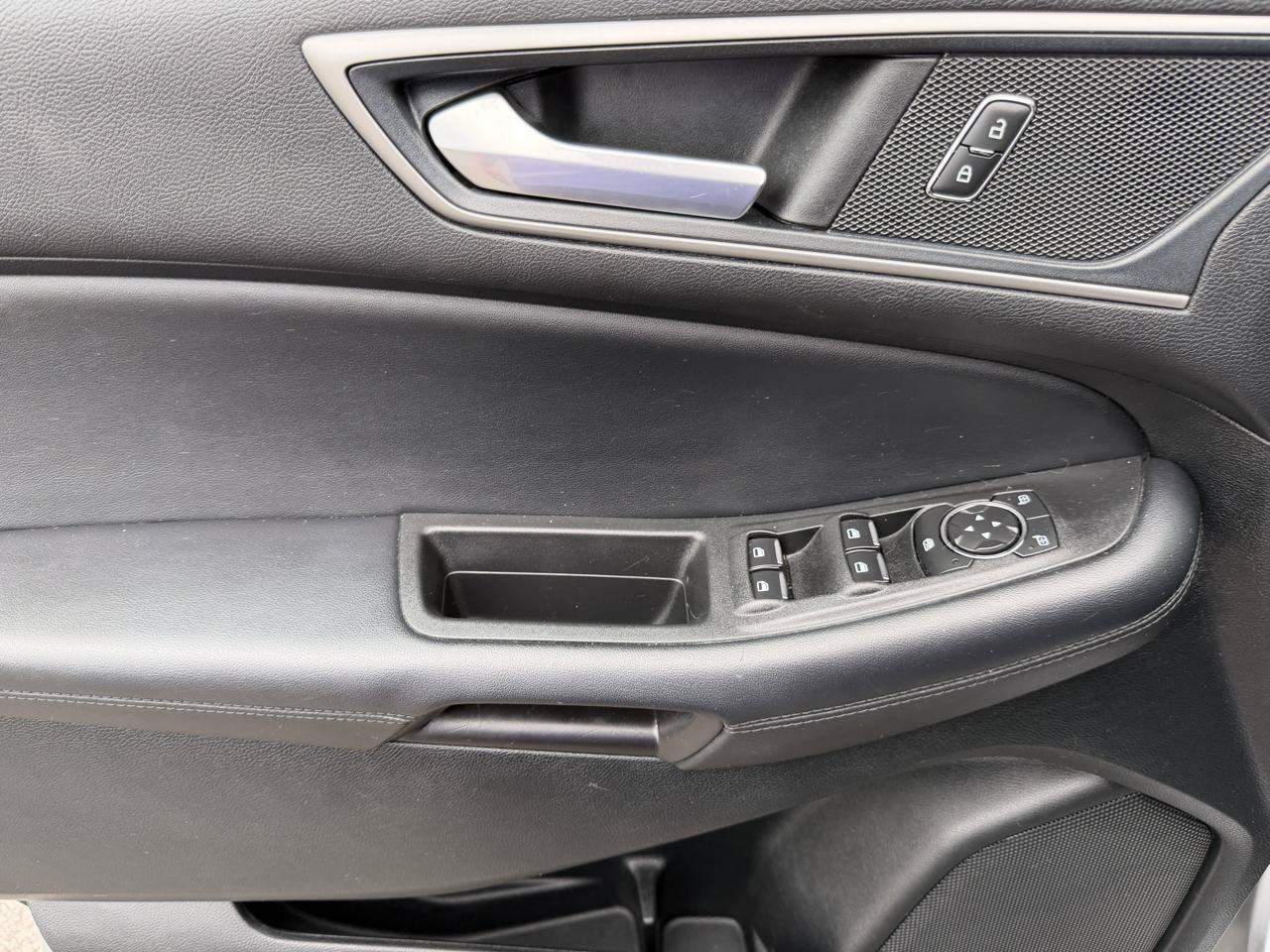 Used 2020 Ford Edge SEL w/ Convenience Package AWD/4WD image 8