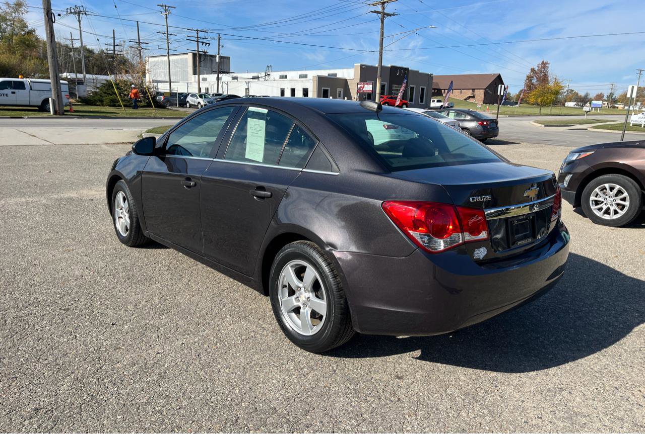 Used 2015 Chevrolet Cruze LT FWD image 3