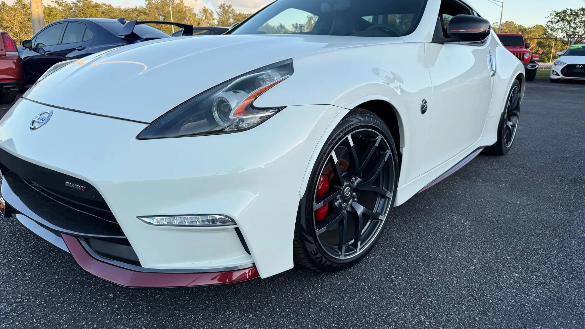 Used 2016 Nissan 370Z NISMO image 4