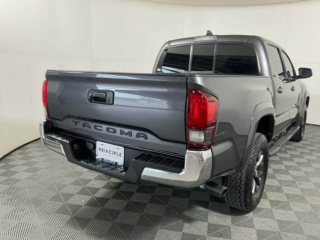 Used 2020 Toyota Tacoma SR5 w/ SR5 Appearance Package (SM) RWD image 5