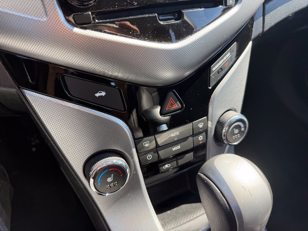 Used 2015 Chevrolet Cruze LTZ w/ Sun, Sound and Sport Package FWD image 23