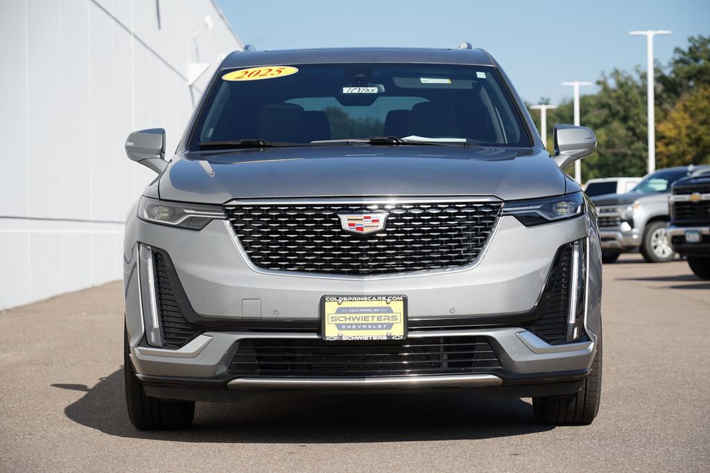 Used 2025 Cadillac XT6 Premium Luxury image 8