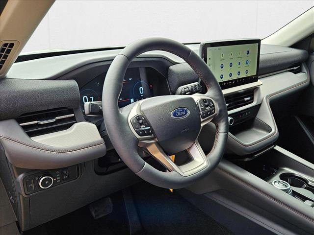 New 2025 Ford Explorer Active w/ Active Comfort Package image 3