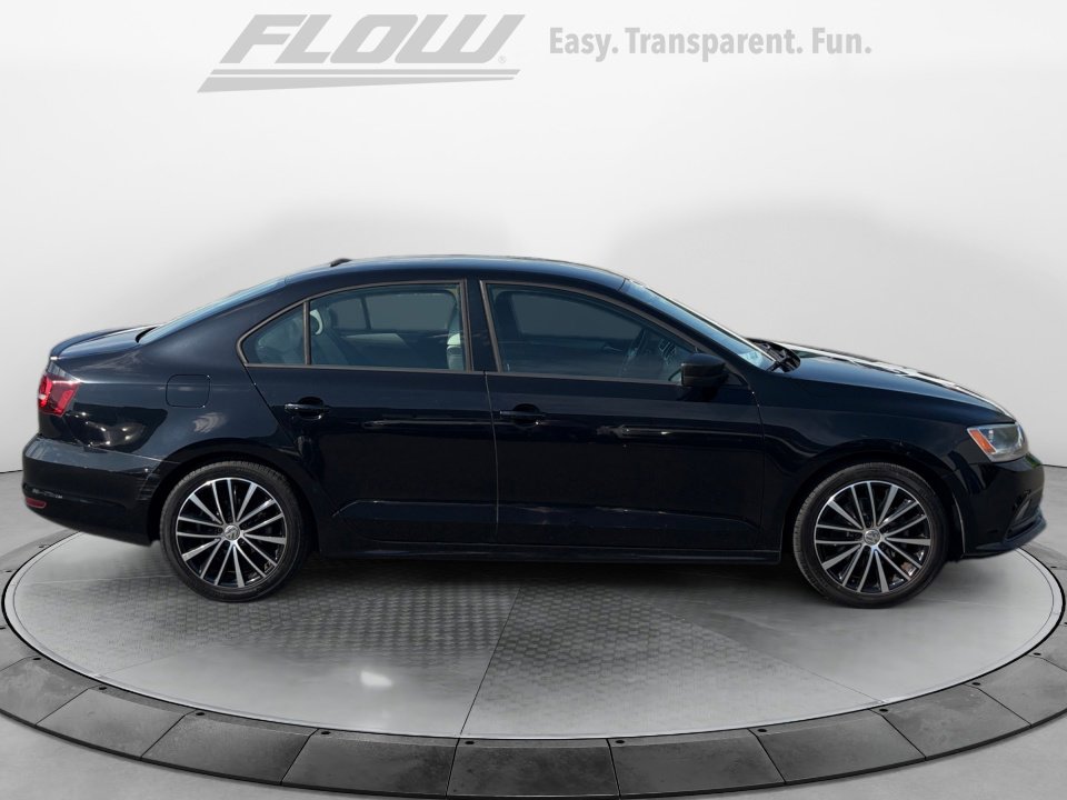 Used 2016 Volkswagen Jetta Sport image 8