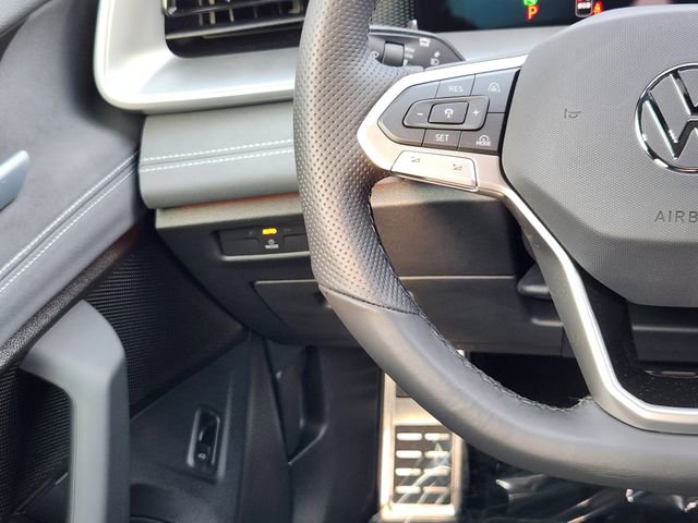 New 2026 Volkswagen Tiguan SE R-Line image 25