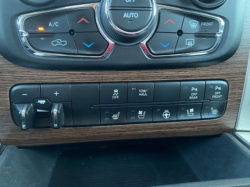 Used 2017 RAM 1500 Laramie image 28