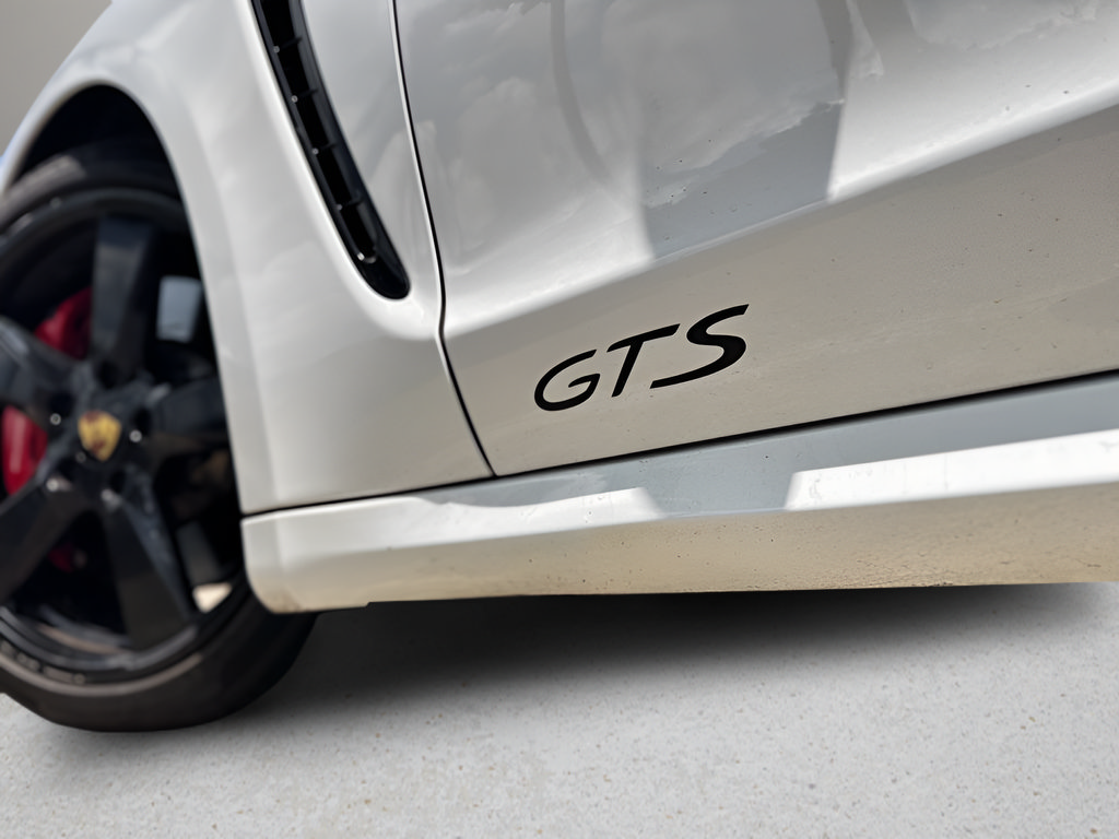 Used 2016 Porsche Panamera GTS AWD/4WD image 26