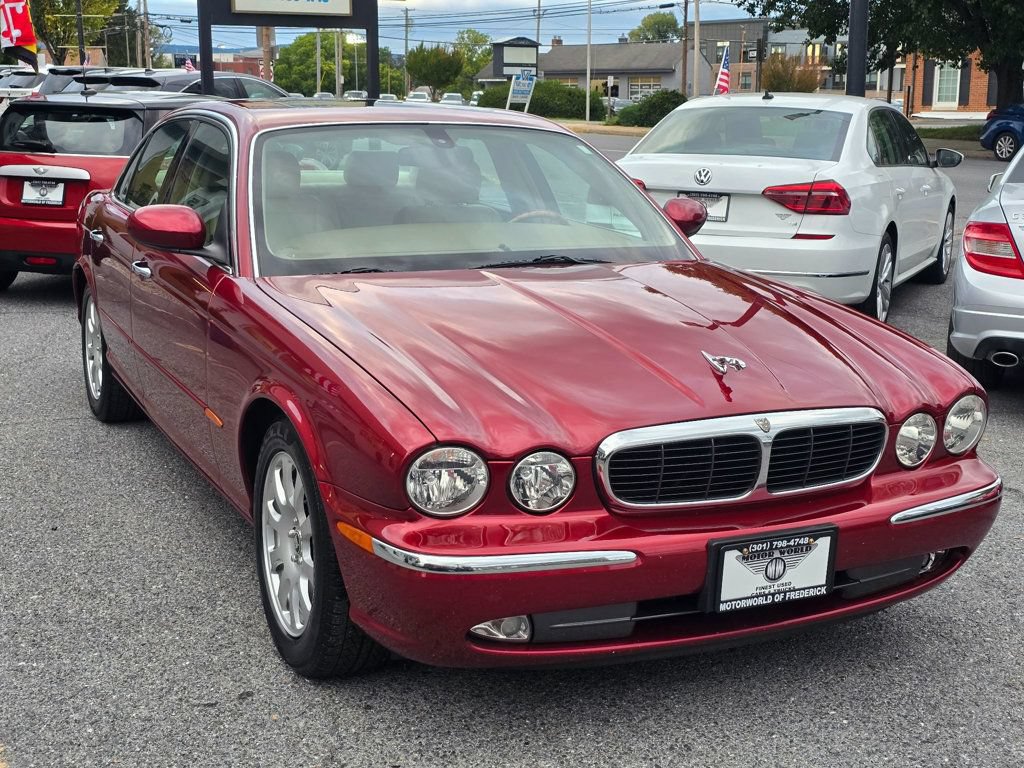 Used 2004 Jaguar XJ8 RWD image 3