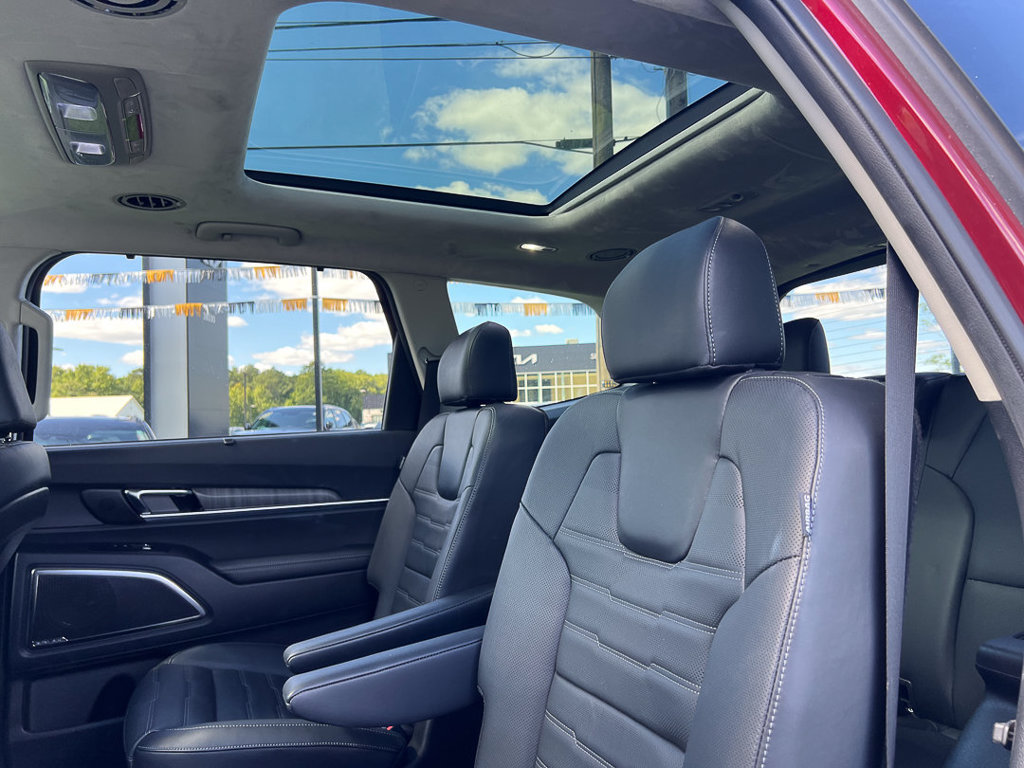 Used 2024 Kia Telluride SX Prestige w/ Towing Package AWD/4WD image 36