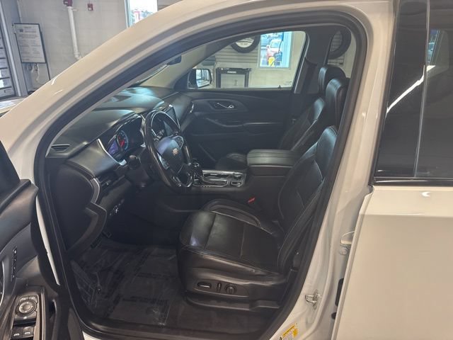 Used 2020 Chevrolet Traverse Premier w/ Redline Edition AWD/4WD image 27