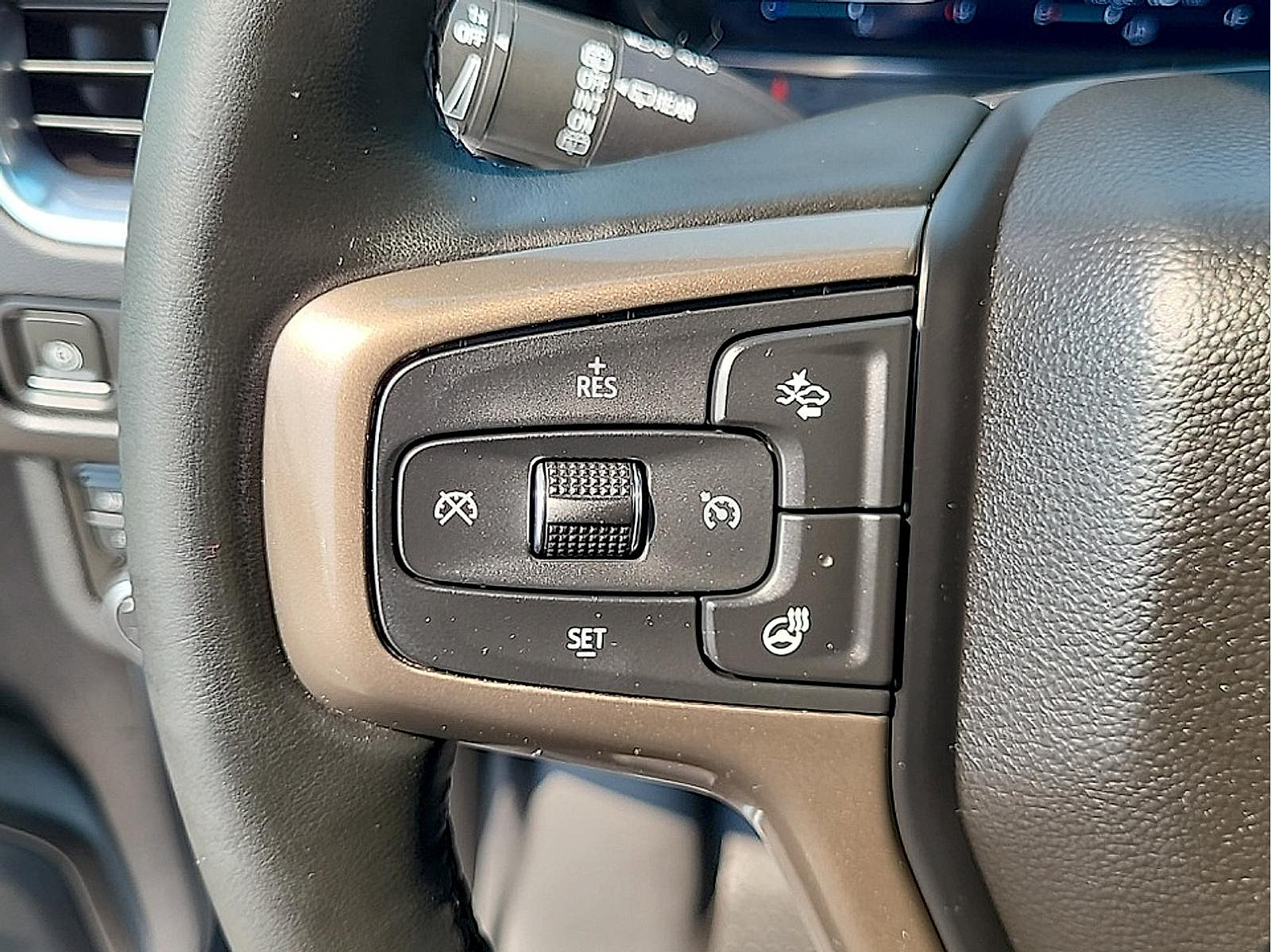 Used 2024 Chevrolet Suburban High Country AWD/4WD image 21