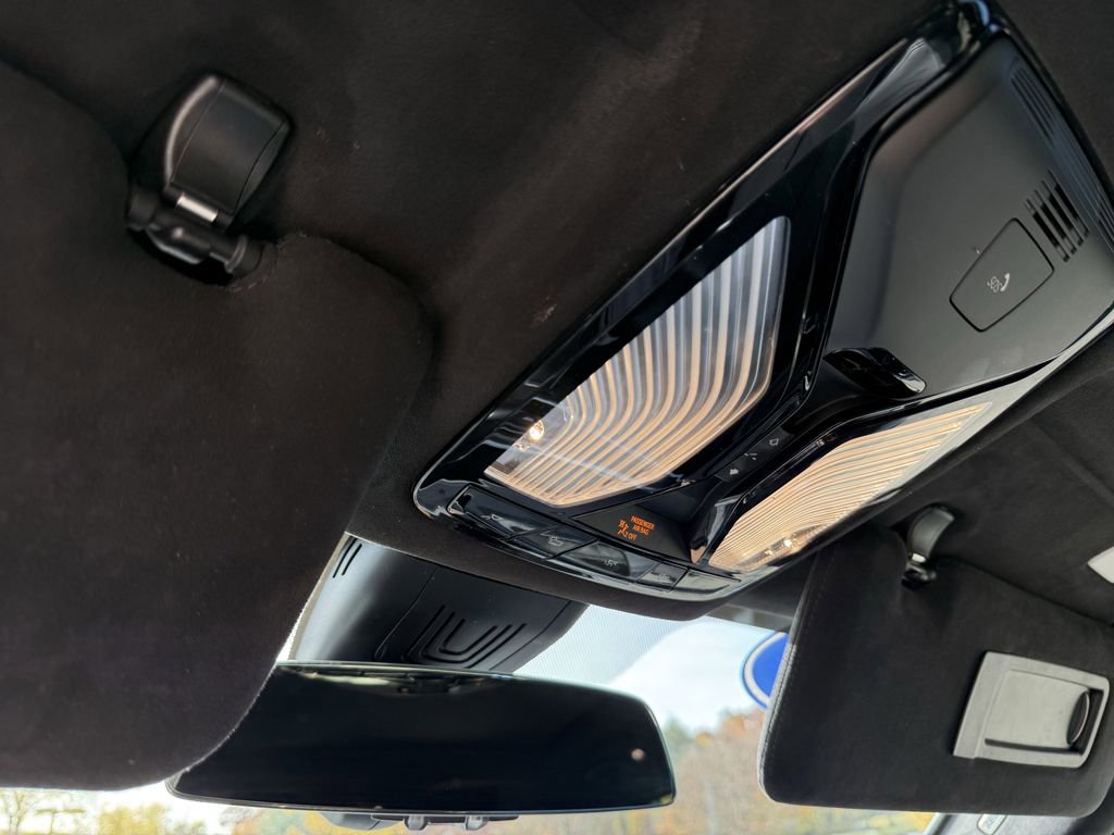 Used 2021 BMW X7 M50i w/ Cold Weather Package image 29