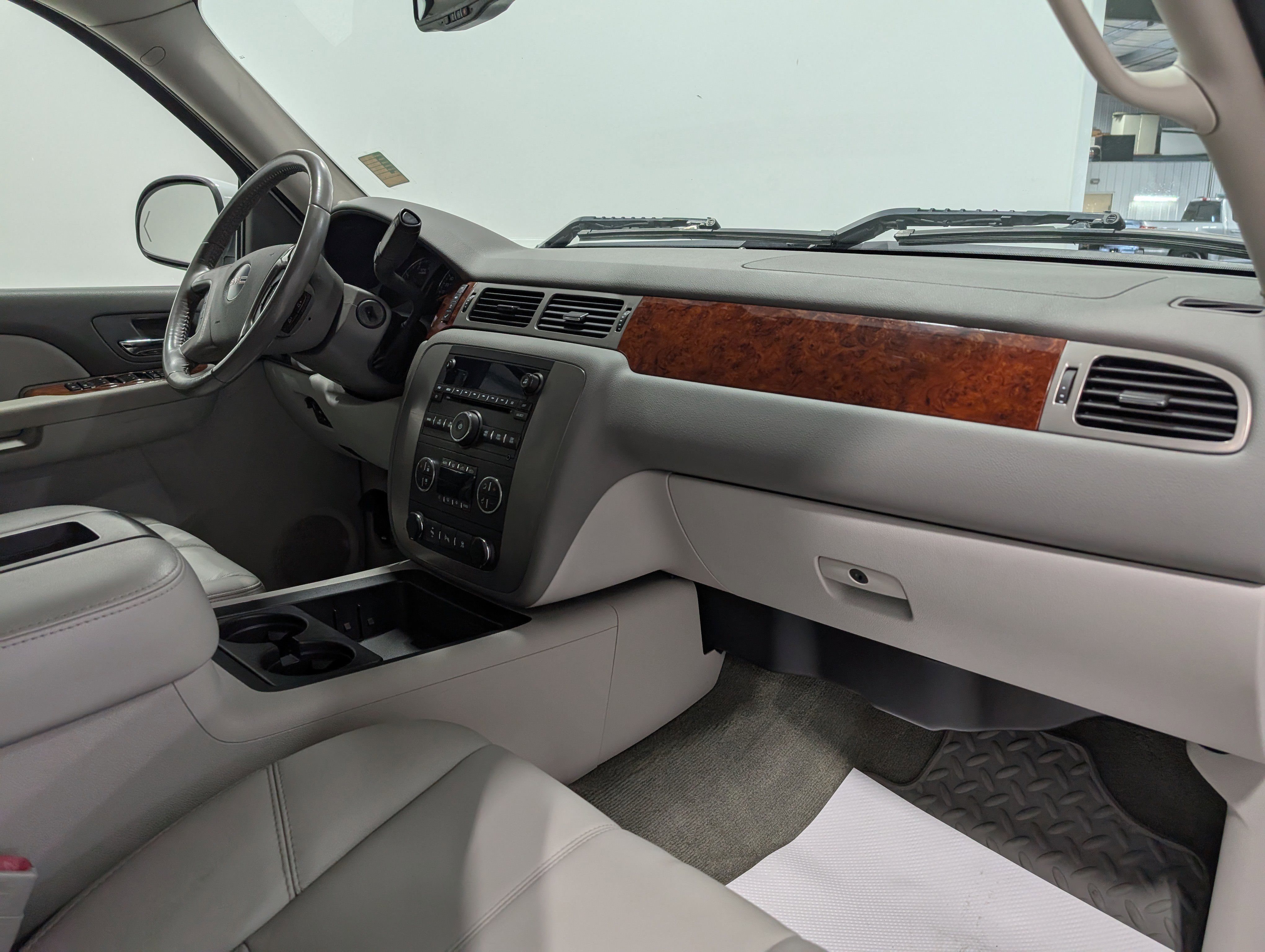 Used 2009 GMC Sierra 2500 SLT w/ SLT Convenience Package image 22