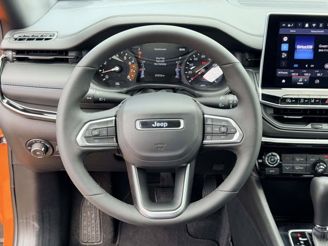 Used 2026 Jeep Compass Limited AWD/4WD image 18