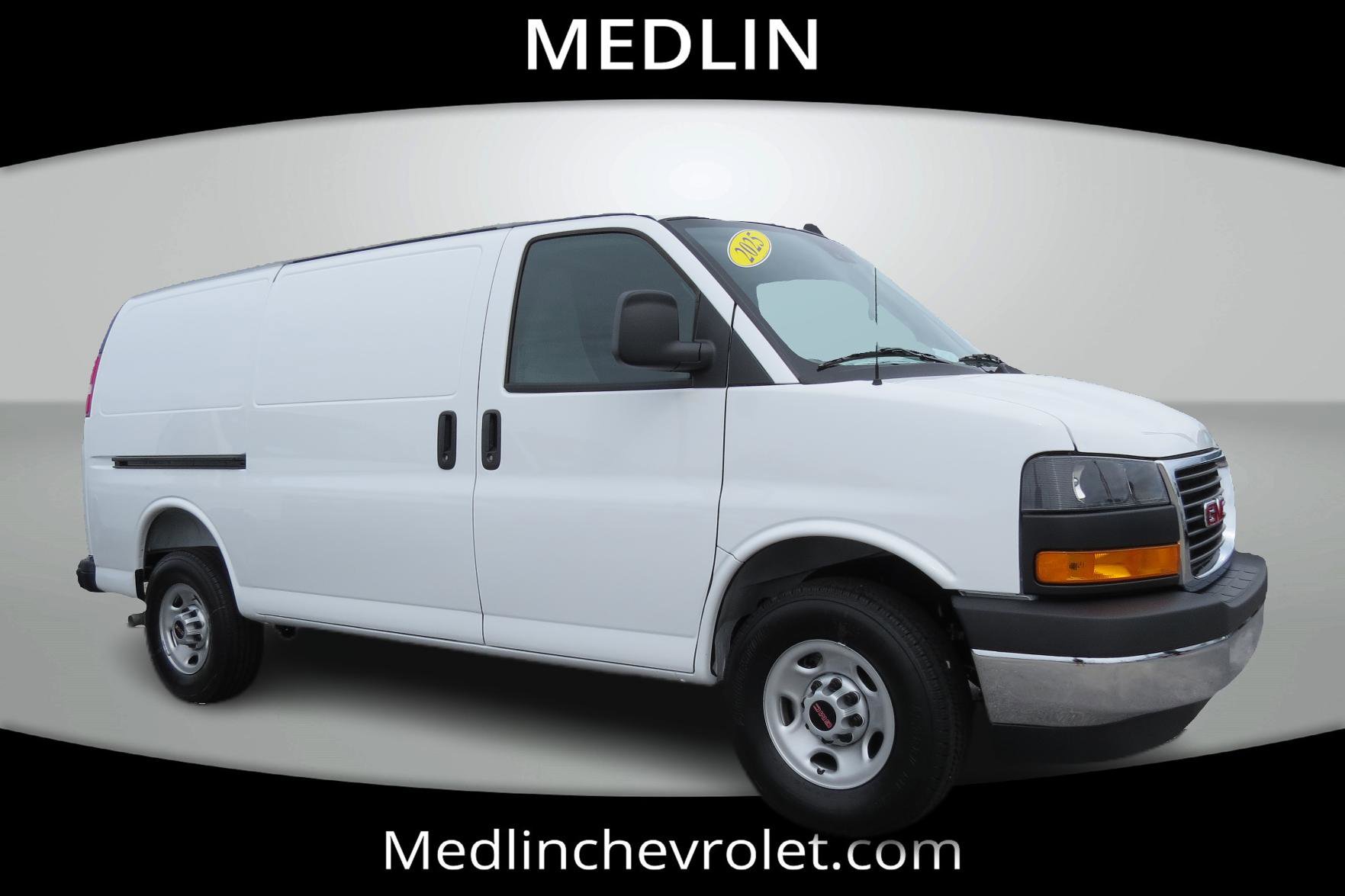 Used 2025 GMC Savana 3500 Work Van 3D Cargo Van w/ Driver Convenience Package image 1