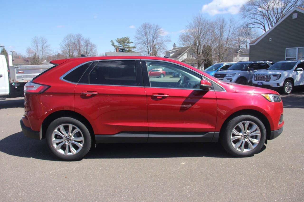 Certified 2024 Ford Edge Titanium AWD/4WD image 3