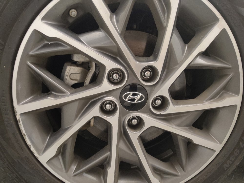 Used 2019 Hyundai Elantra Limited FWD image 31