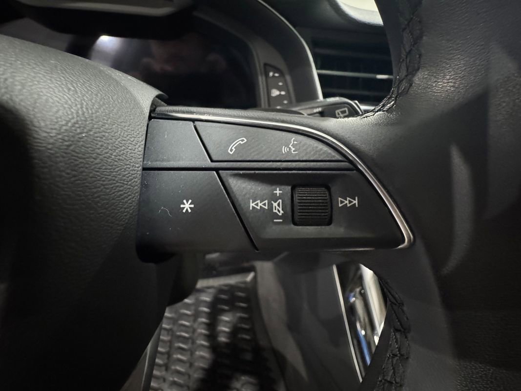 Used 2023 Audi Q7 2.0T Premium w/ Convenience Package image 14