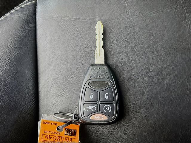 Used 2011 Chrysler 200 Limited image 26