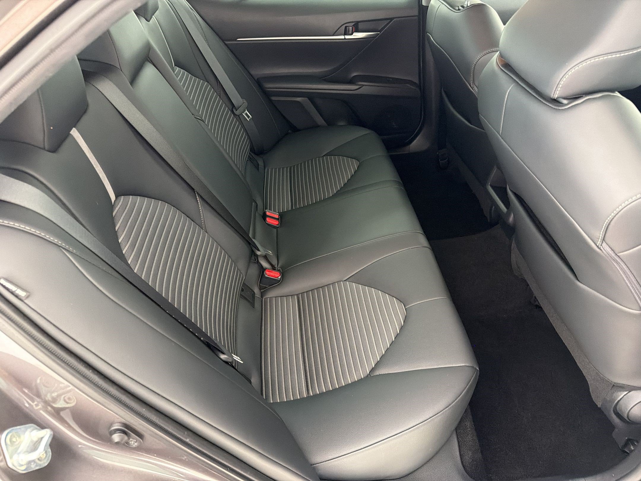 Used 2023 Toyota Camry SE FWD image 28
