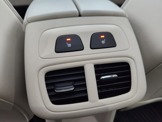 Used 2023 Buick Envision Avenir image 25