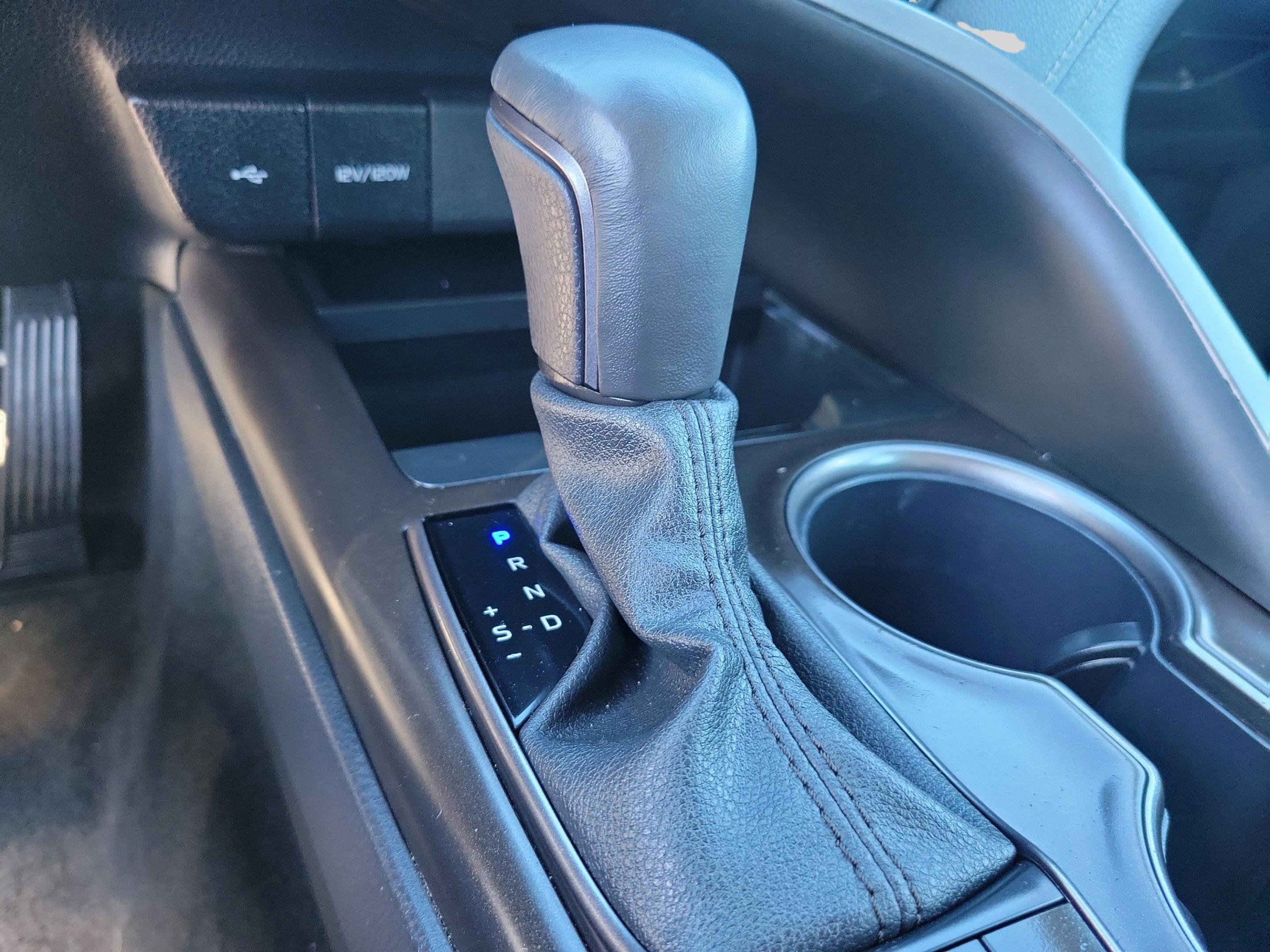 Used 2024 Toyota Camry SE image 27