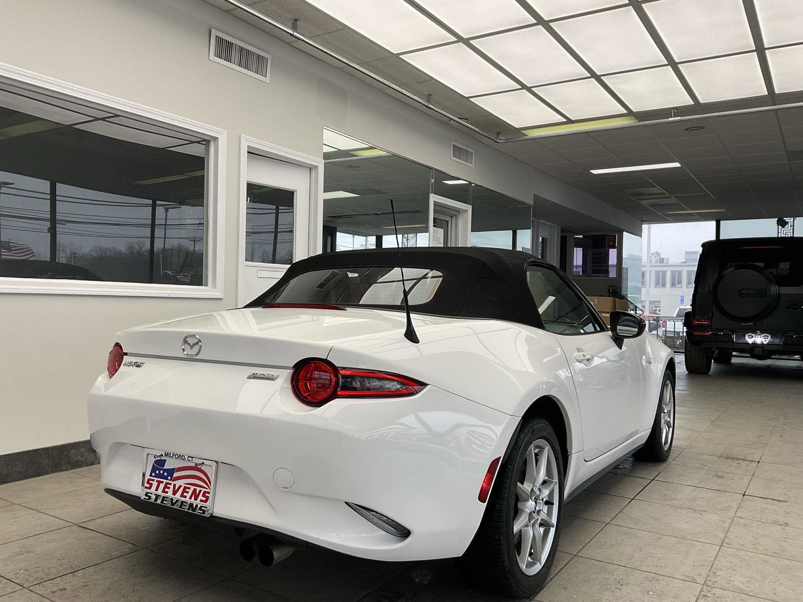 Used 2016 MAZDA MX-5 Miata Sport image 5