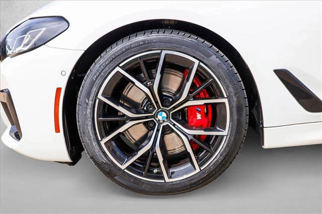 Used 2023 BMW M550i xDrive w/ Executive Package image 9