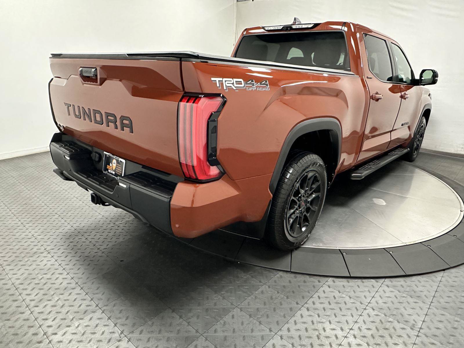 Used 2025 Toyota Tundra Limited w/ TRD Off-Road Package AWD/4WD image 11
