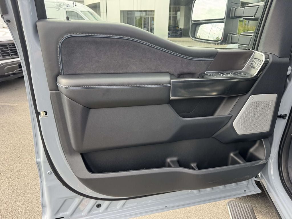 New 2026 Ford F350 Platinum AWD/4WD image 8