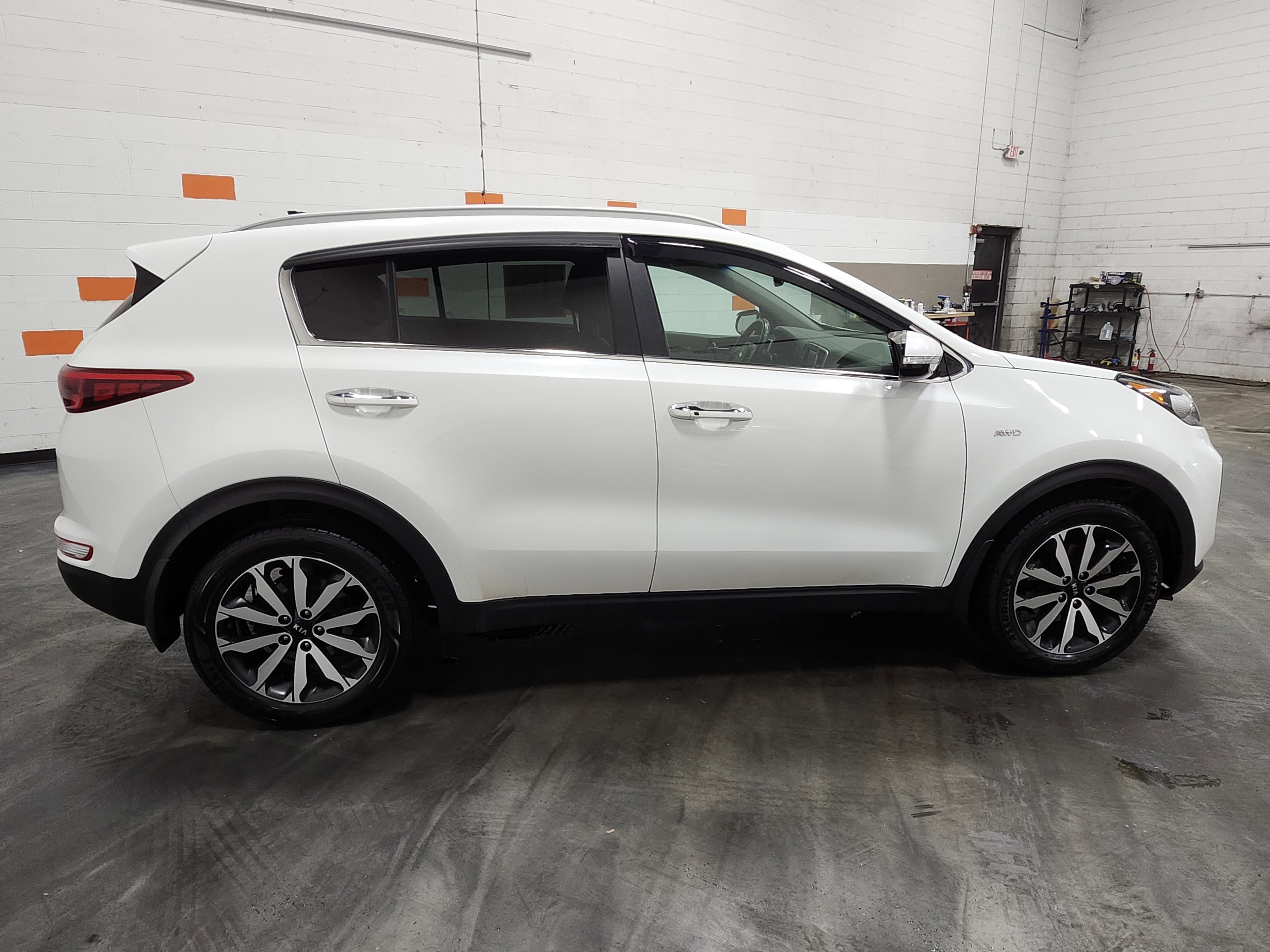Used 2017 Kia Sportage EX w/ EX Premium Package image 19