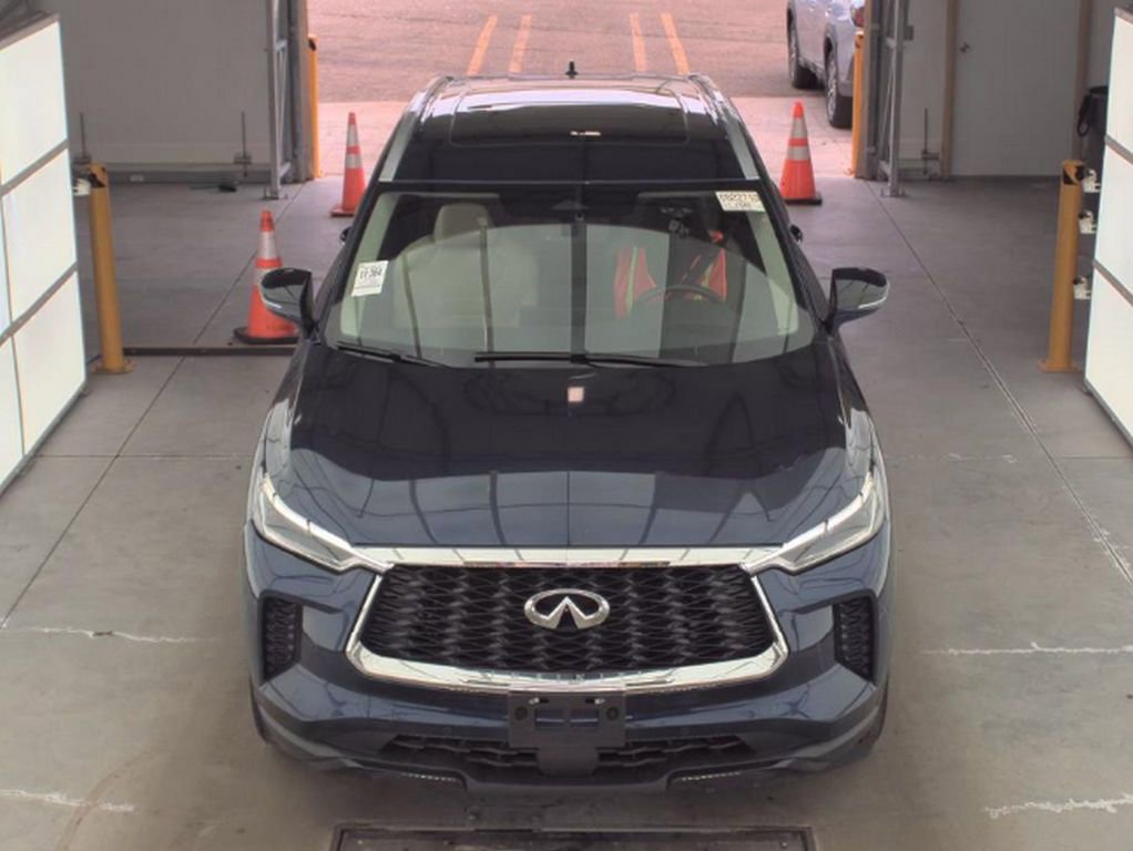 Used 2023 INFINITI QX60 Luxe w/ Cargo Package image 3