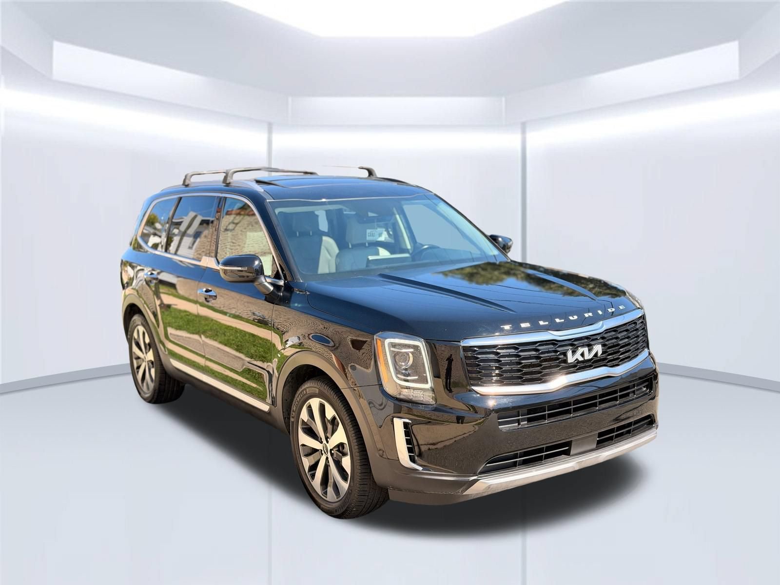 Used 2022 Kia Telluride S AWD/4WD image 3
