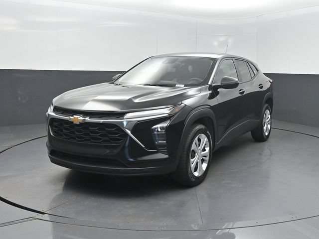 Used 2025 Chevrolet Trax LS