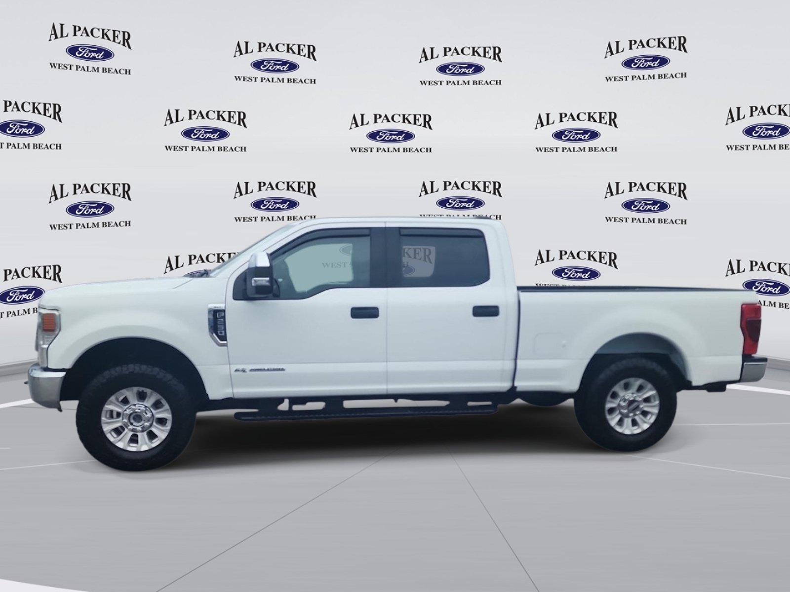 Certified 2022 Ford F250 XLT AWD/4WD image 2