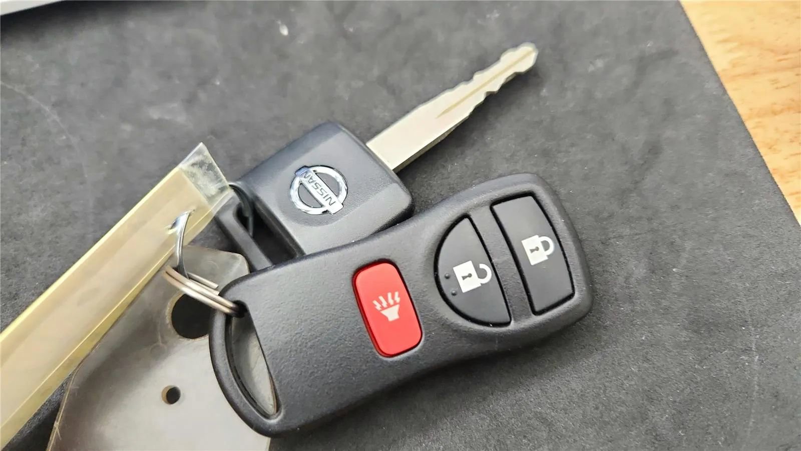 Used 2018 Nissan Frontier SV image 20