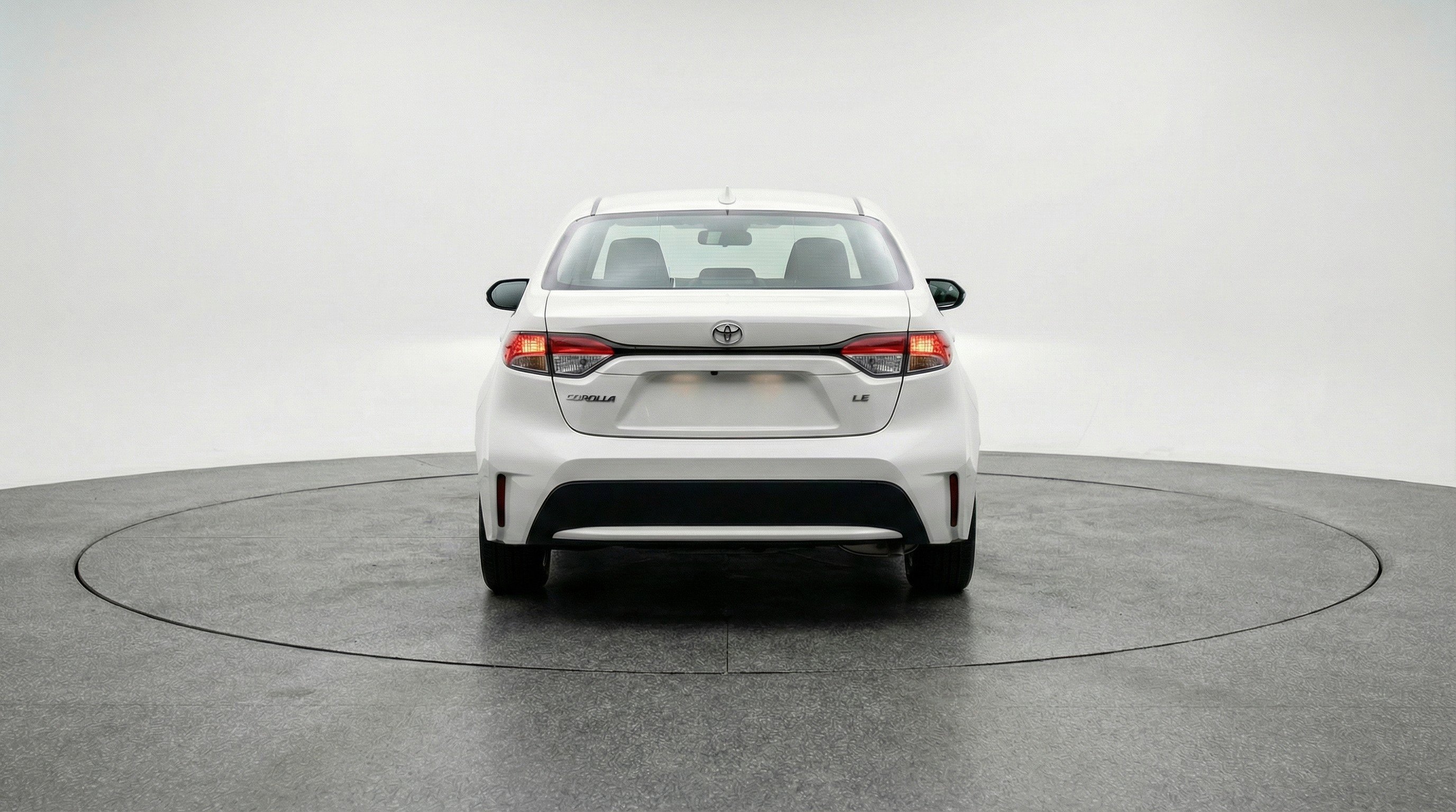 Used 2025 Toyota Corolla LE FWD image 7