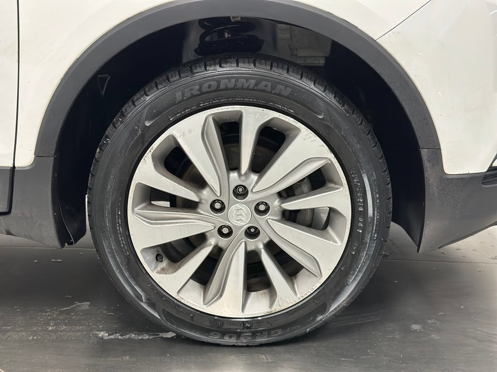 Used 2020 Buick Encore Preferred AWD/4WD image 25