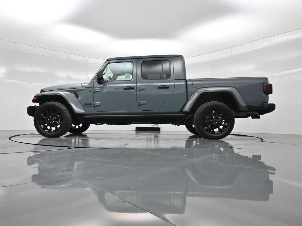 Used 2024 Jeep Gladiator Sport image 48